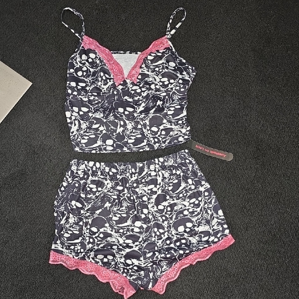 ROMWE Black and Pink Pajama Set with Lace Trim